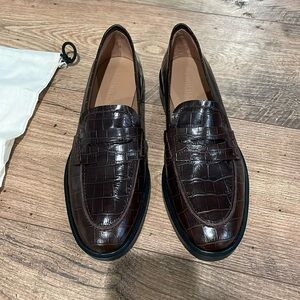Flattered Sara Loafer in Brown Croc - size 38